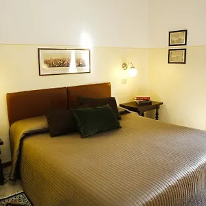 Hotel Garisenda, Bolonia