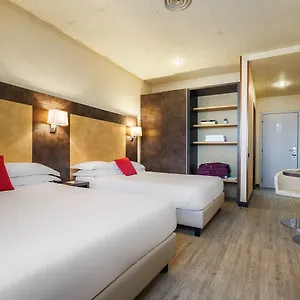 Ih Amadeus Hotel